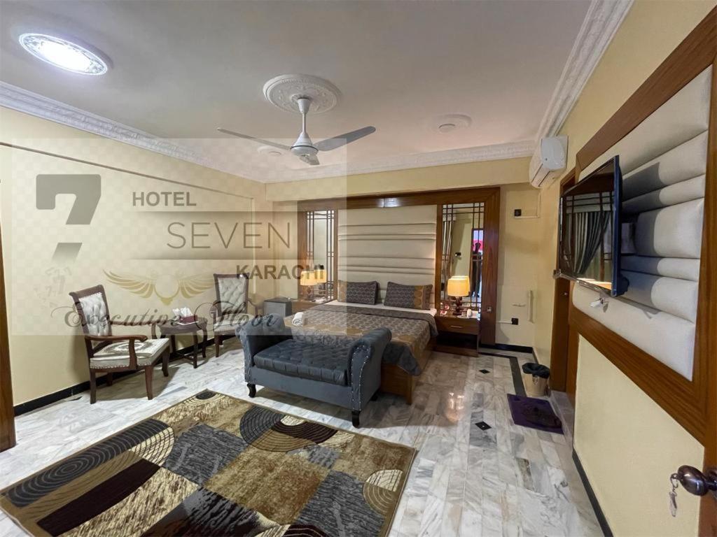 Hotel Seven 7 Karaczi Zewnętrze zdjęcie