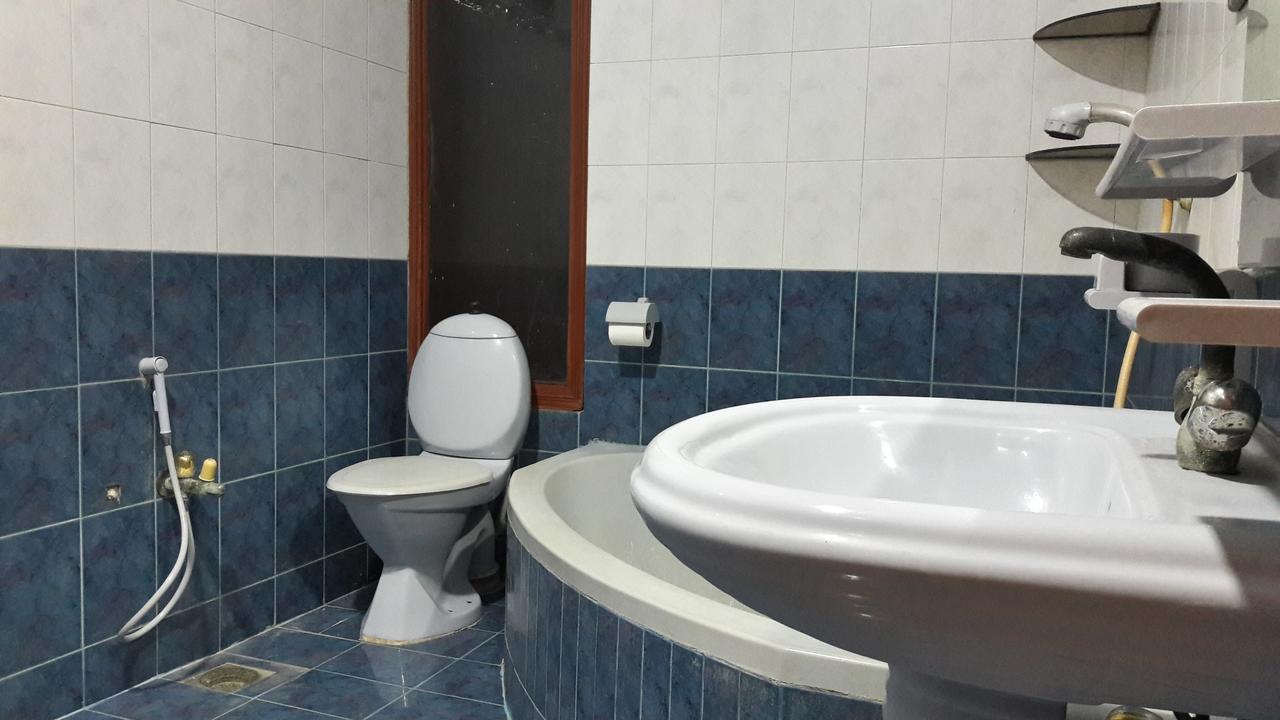 Hotel Seven 7 Karaczi Zewnętrze zdjęcie