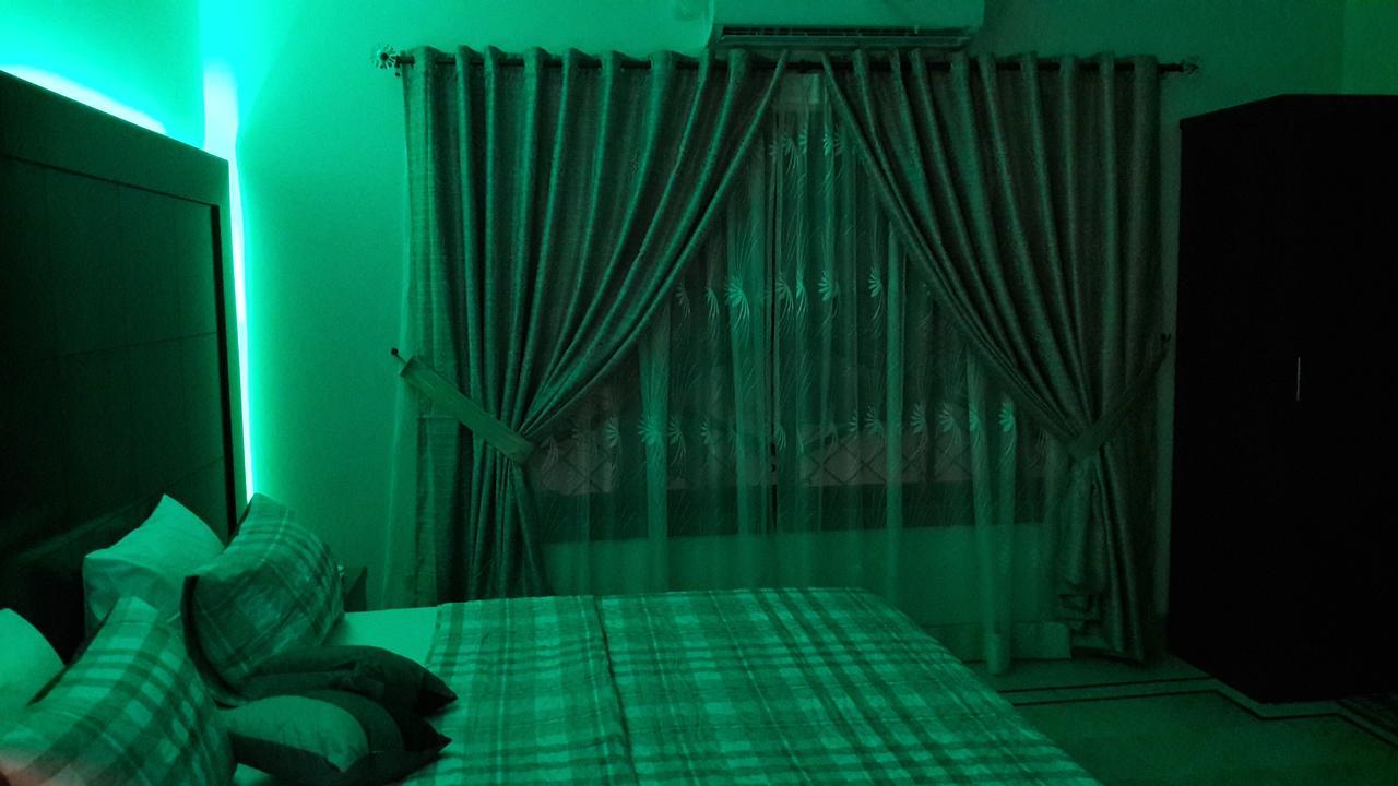 Hotel Seven 7 Karaczi Zewnętrze zdjęcie