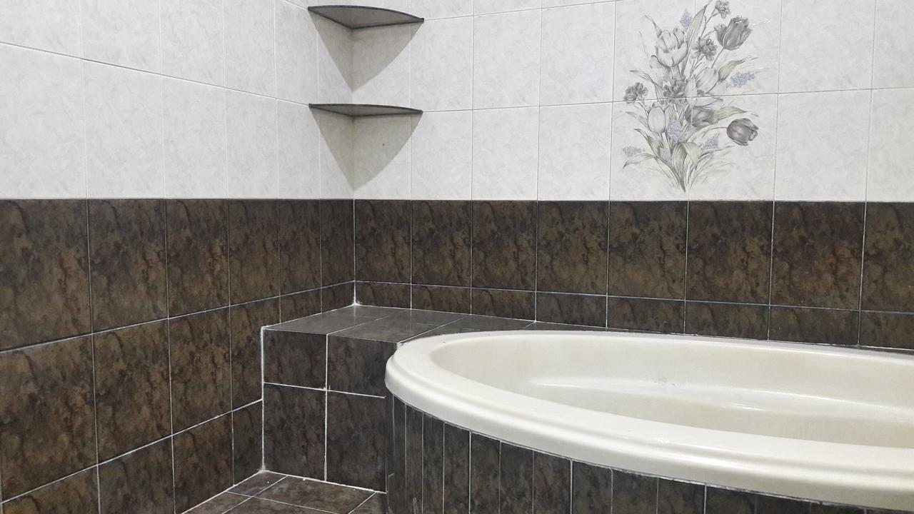 Hotel Seven 7 Karaczi Zewnętrze zdjęcie