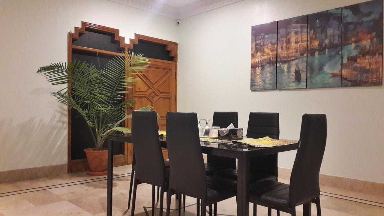 Hotel Seven 7 Karaczi Zewnętrze zdjęcie