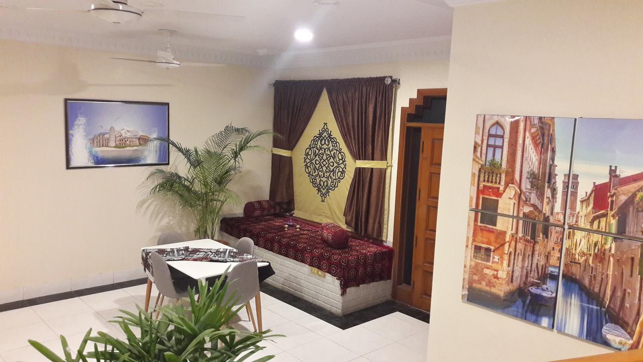 Hotel Seven 7 Karaczi Zewnętrze zdjęcie