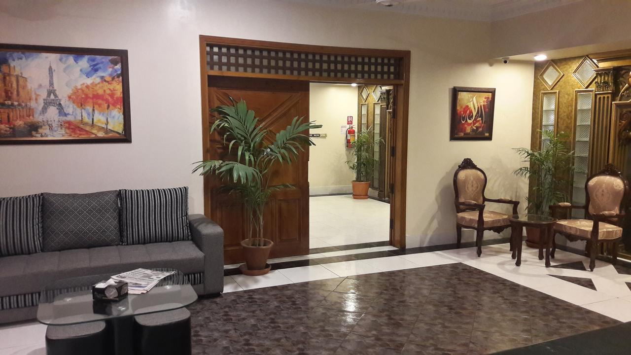Hotel Seven 7 Karaczi Zewnętrze zdjęcie