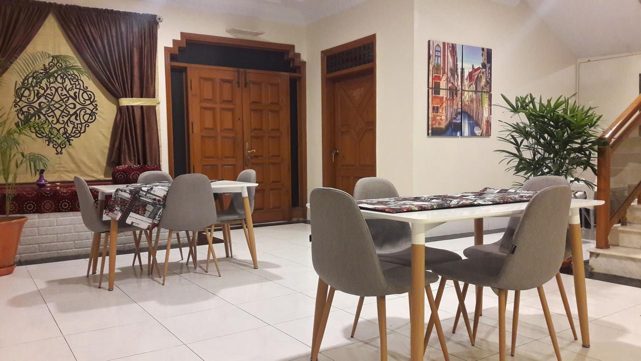 Hotel Seven 7 Karaczi Zewnętrze zdjęcie