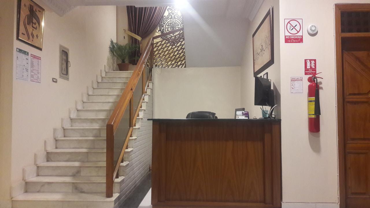 Hotel Seven 7 Karaczi Zewnętrze zdjęcie