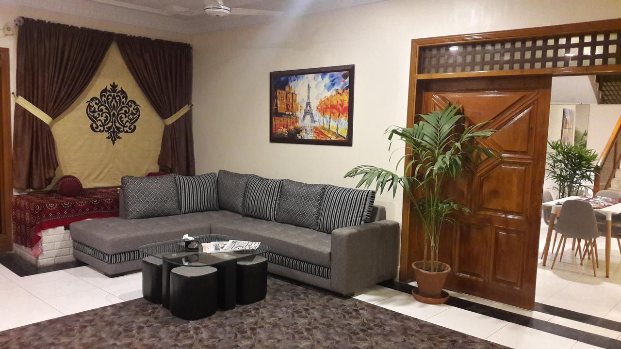 Hotel Seven 7 Karaczi Zewnętrze zdjęcie
